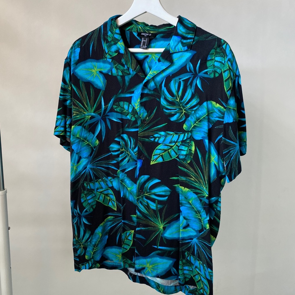 Forever 21 Floral Short Sleeve Shirt